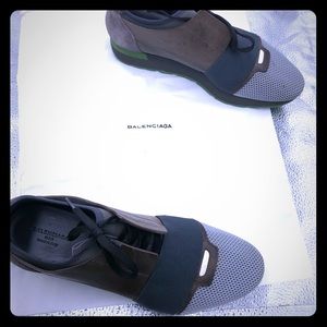 BALENCIAGA Race Runner Sneaker
USED 💯% Authentic